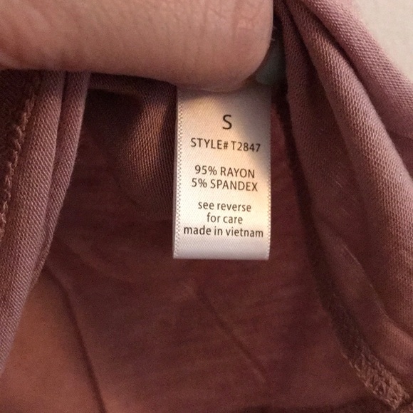 Criss Cross Back short sleeve top - Picture 3 of 5